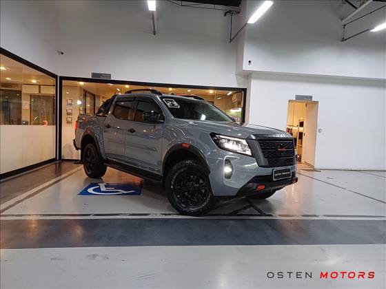 NISSAN FRONTIER 2.3 16V TURBO DIESEL PRO4X CD 4X4 AUTOMÁTICO